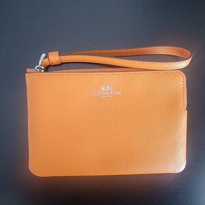 AUTHENTIC NWT COACH WRISTLET